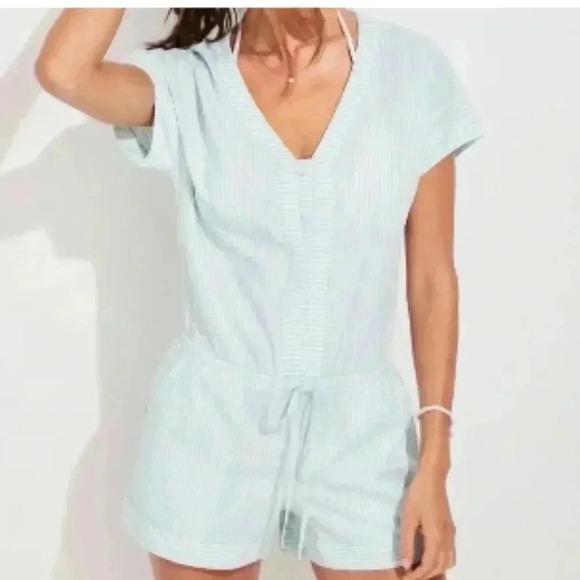 Vineyard Vines Seersucker Romper Size Medium - Picture 1 of 7